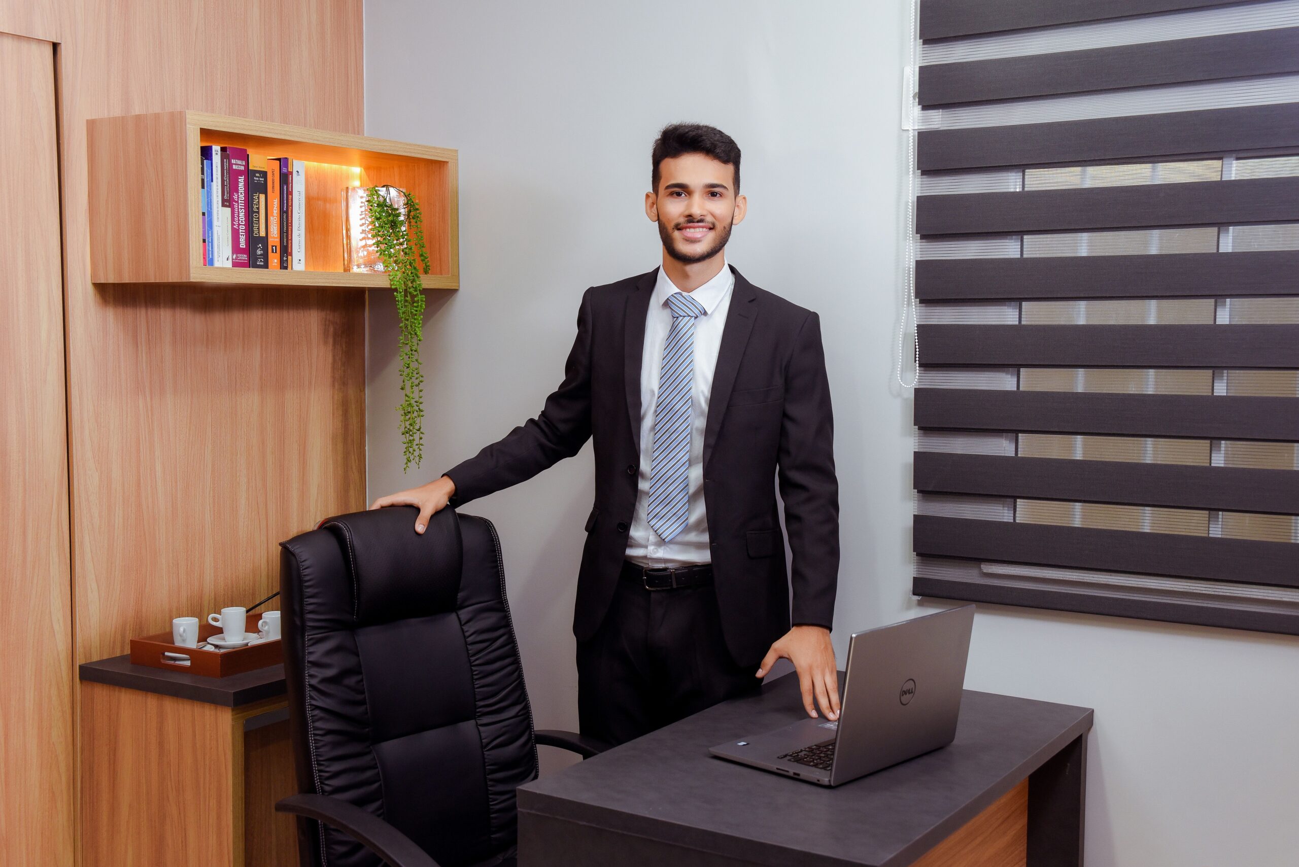 Dr. Henrique Fernandes Dr. Henrique Fernandes